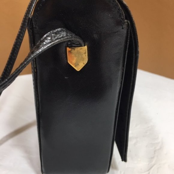 Rodo Bags Vintage Rodo Black Leather Wgold Trim Italian Shoulder Bag Poshmark